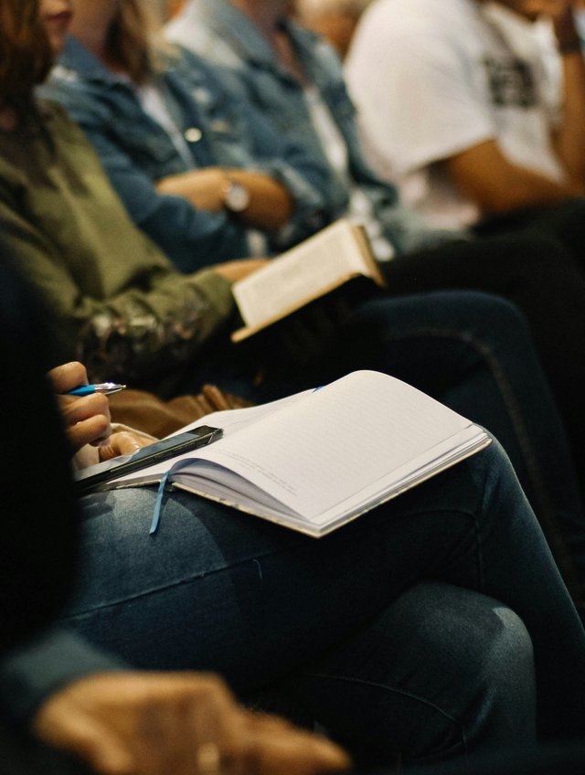 Assi tematici e tesi Dibattito